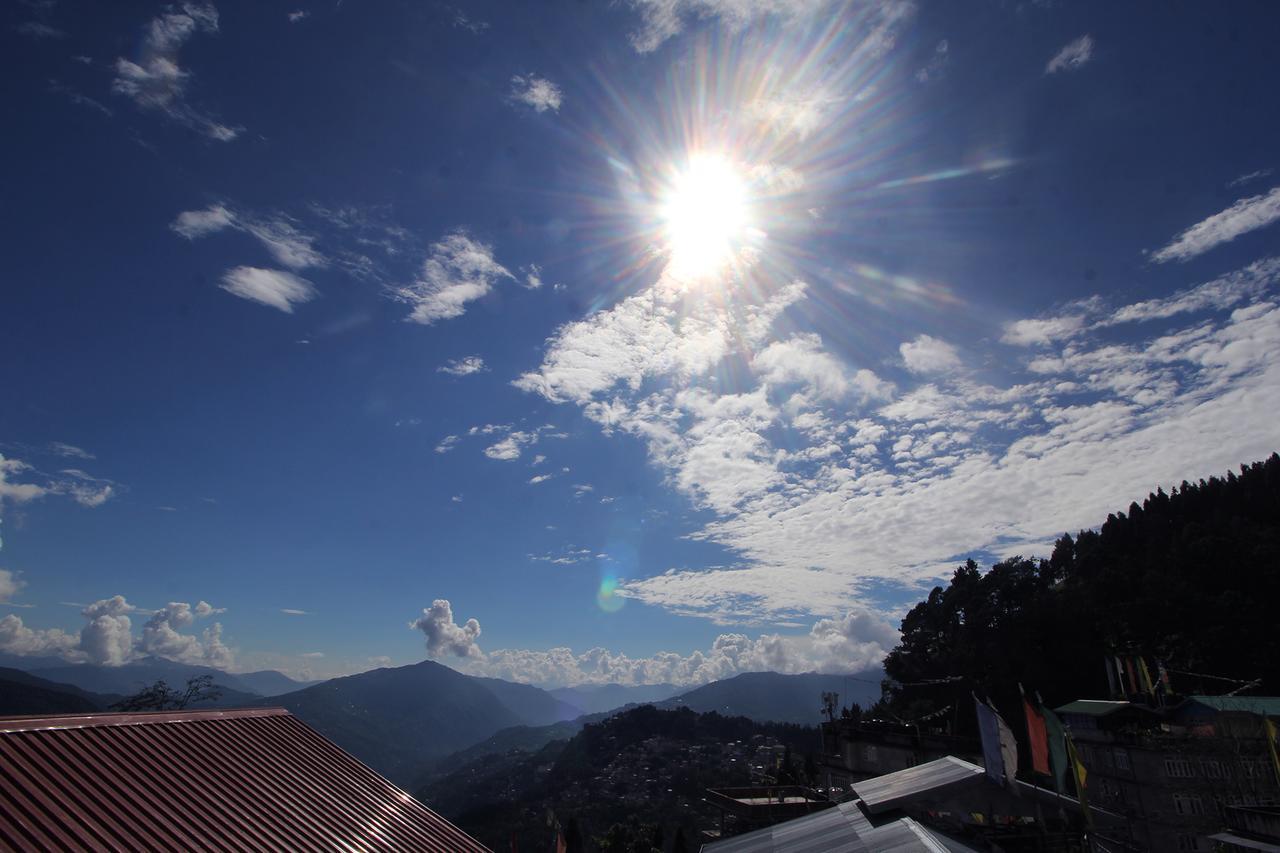 Hotel Tarayana Grand Gangtok Extérieur photo